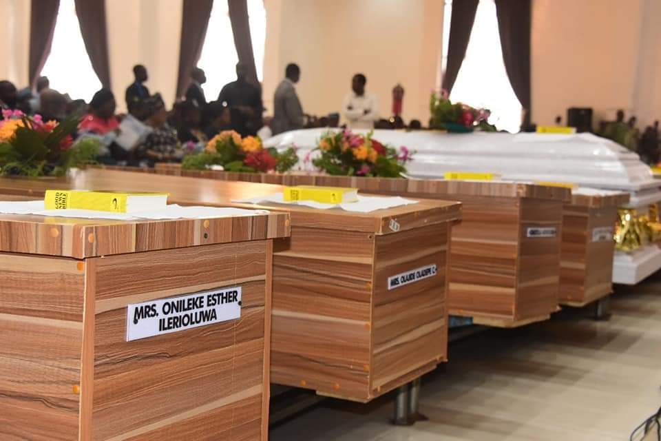 [PHOTOS] Funeral mass for the victims of Owo Catholic Church massacre